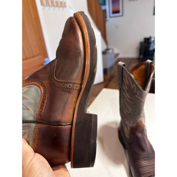 Ariat Men's 8EE Wide Heritage Crepe Leather Western Boot in Blue - Picture 10 of 11